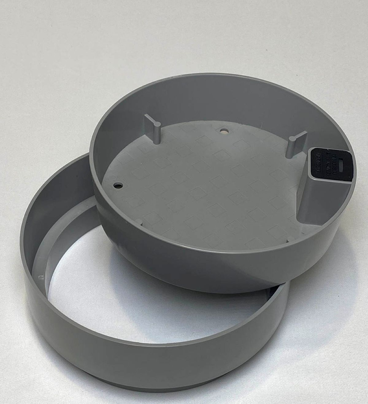 PouraLid 6" round access lid in grey